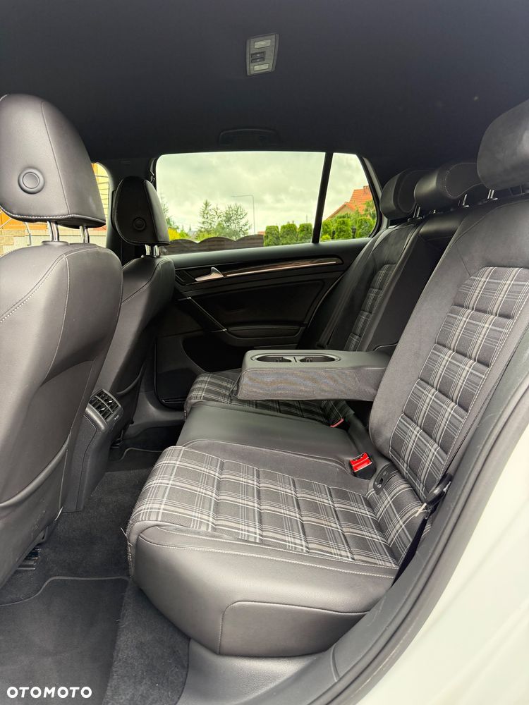 Volkswagen Golf 2.0 TDI BMT GTD - 23