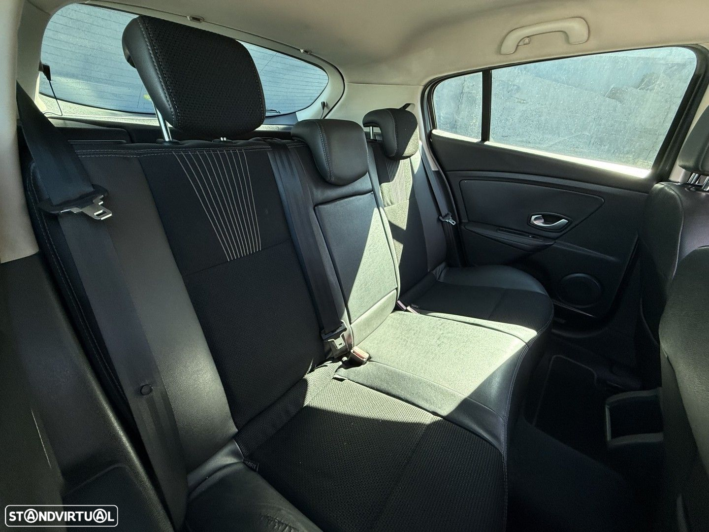 Renault Mégane 1.5 dCi Dynamique - 13