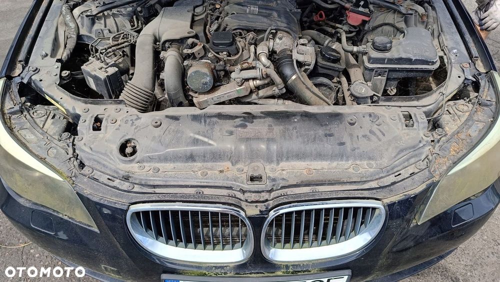 PAS PRZEDNI CHŁODNICE KOMPLET BMW E60 E61 2.0D MANUAL - 1