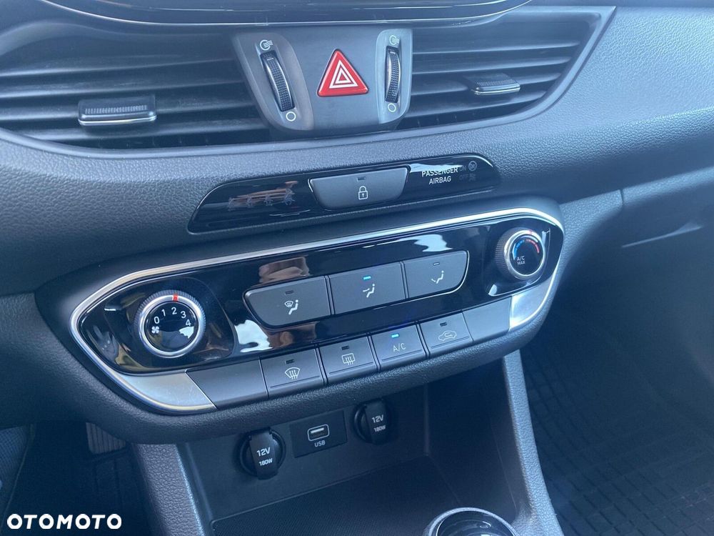 Hyundai i30 - 22