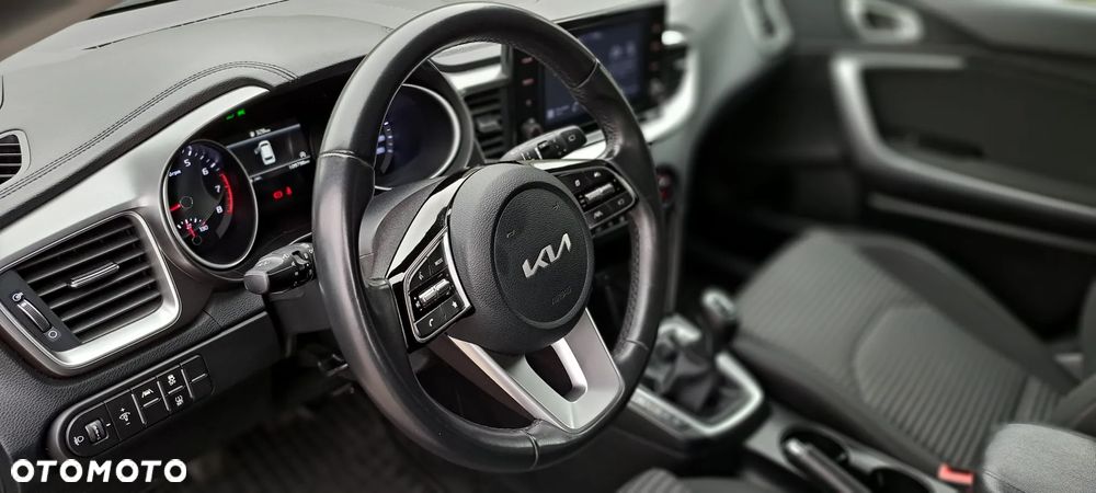 Kia Ceed 1.5 T-GDI M - 22