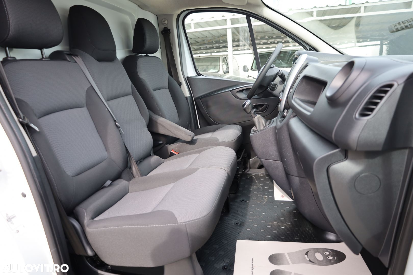 Renault Trafic - 13
