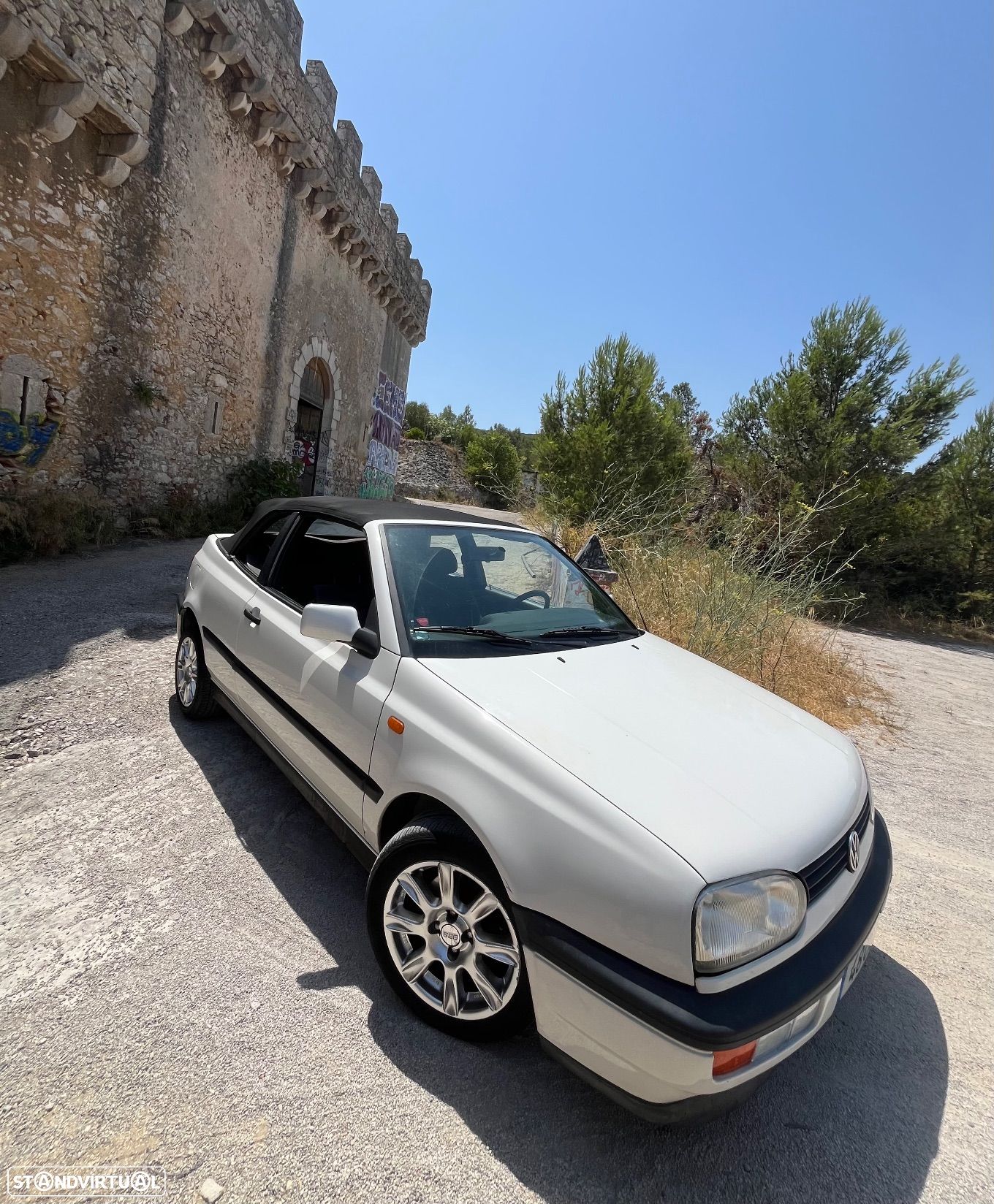 VW Golf Cabriolet - 1
