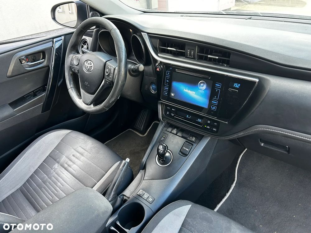 Toyota Auris - 18