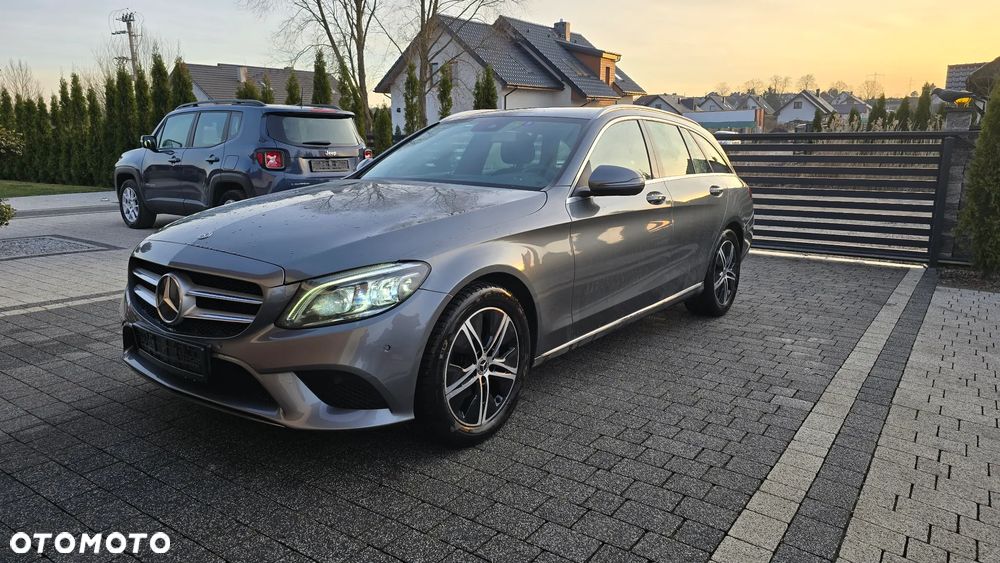 Mercedes-Benz Klasa C 180 9G-TRONIC Avantgarde