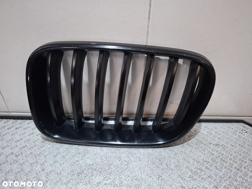 Nerka grill lewy maski BMW X3 F25 2011 rok czarne piano - 1