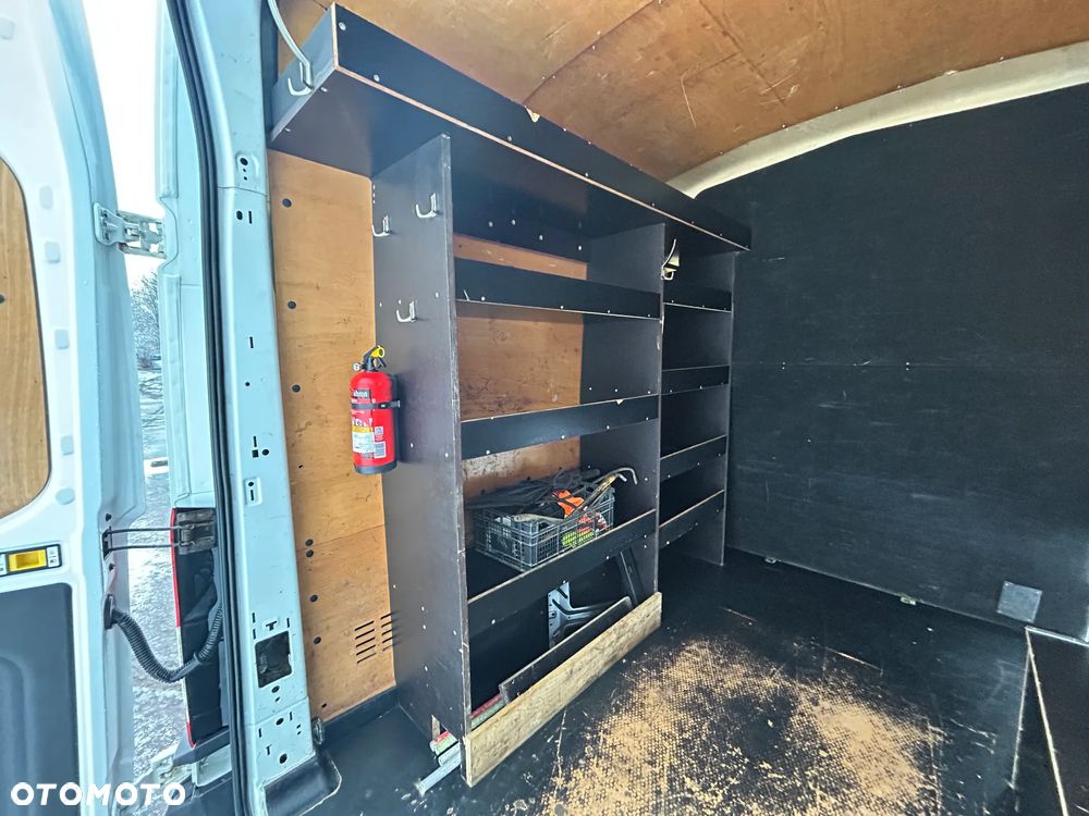 Ford Transit - 18