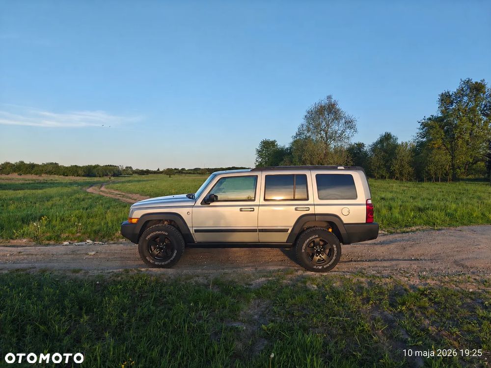 Jeep Commander - 2
