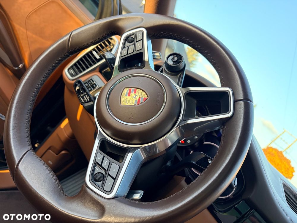 Porsche Cayenne - 11