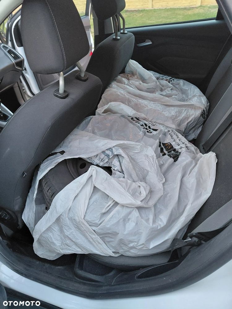 Ford Focus - 19