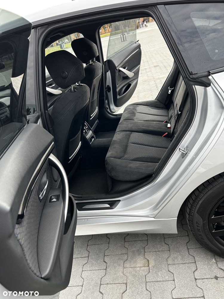 BMW 3GT 320i xDrive M Sport - 12