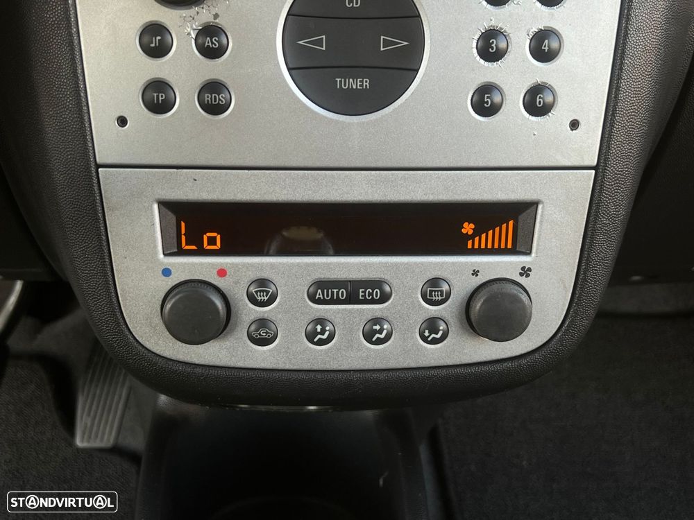 Opel Corsa 1.2 16V Sport - 12