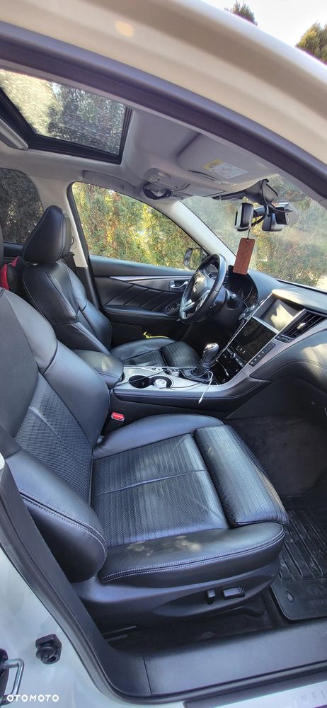 Infiniti Q50 - 12