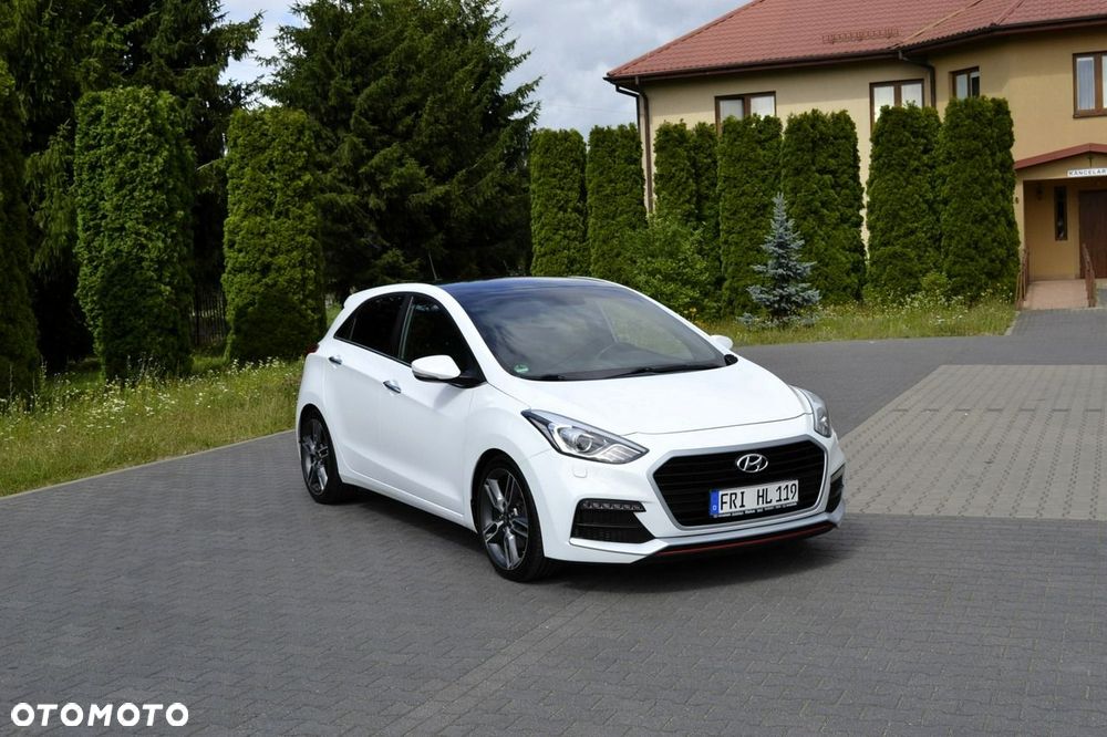Hyundai i30 1.6 GDI Turbo Luxury - 4