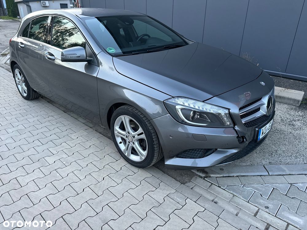 Mercedes-Benz Klasa A 180 (BlueEFFICIENCY) - 4