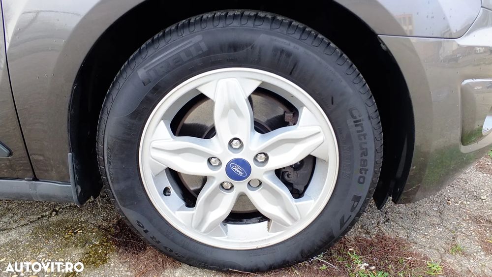 Ford Transit Conect - 9