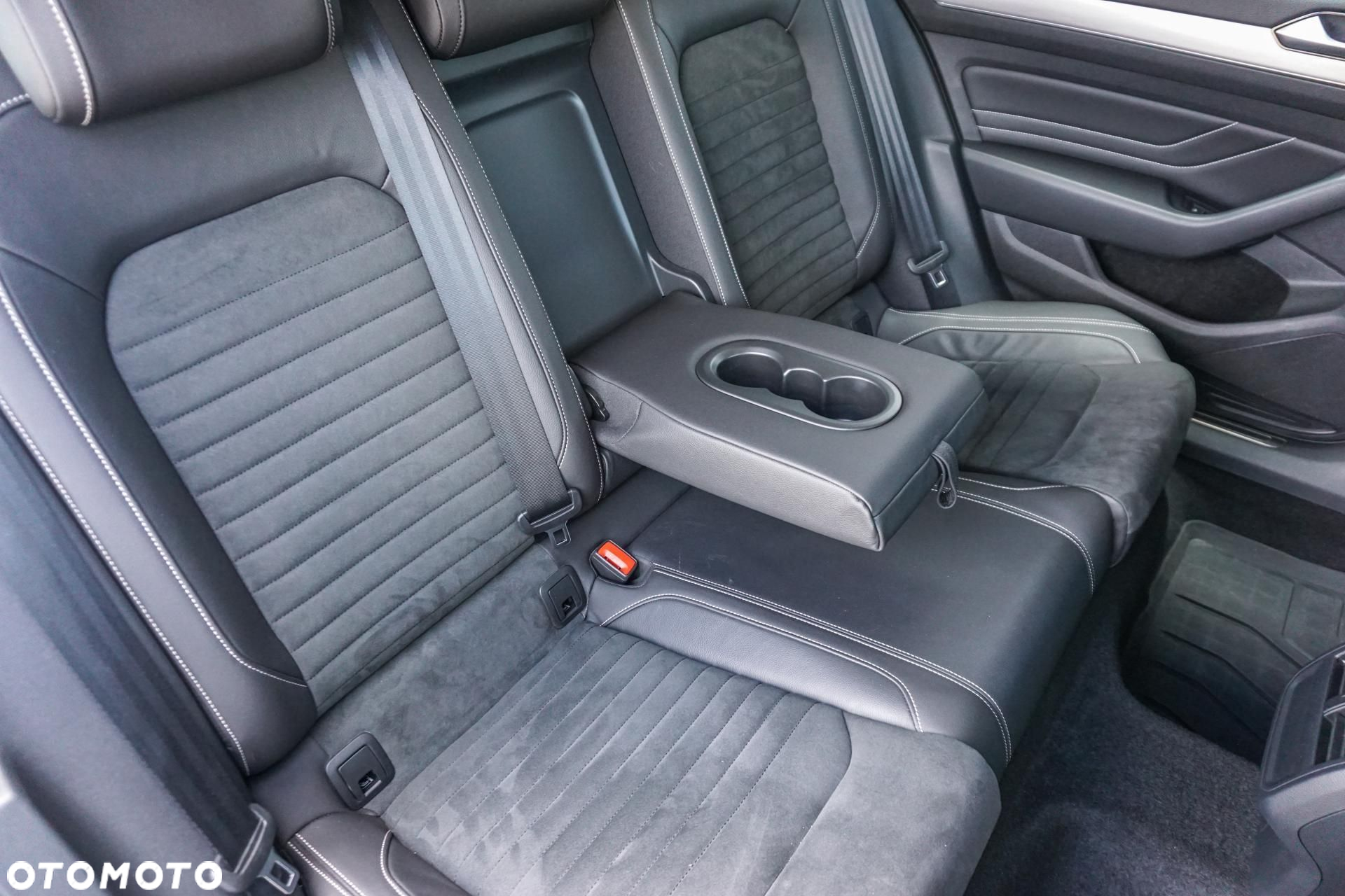 Volkswagen Passat 2.0 TDI EVO Elegance DSG - 16