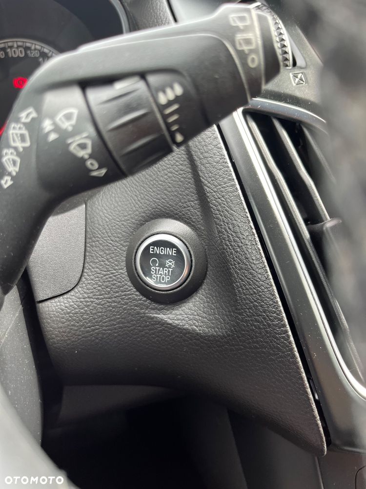 Ford Focus 2.0 EcoBoost ST - 27