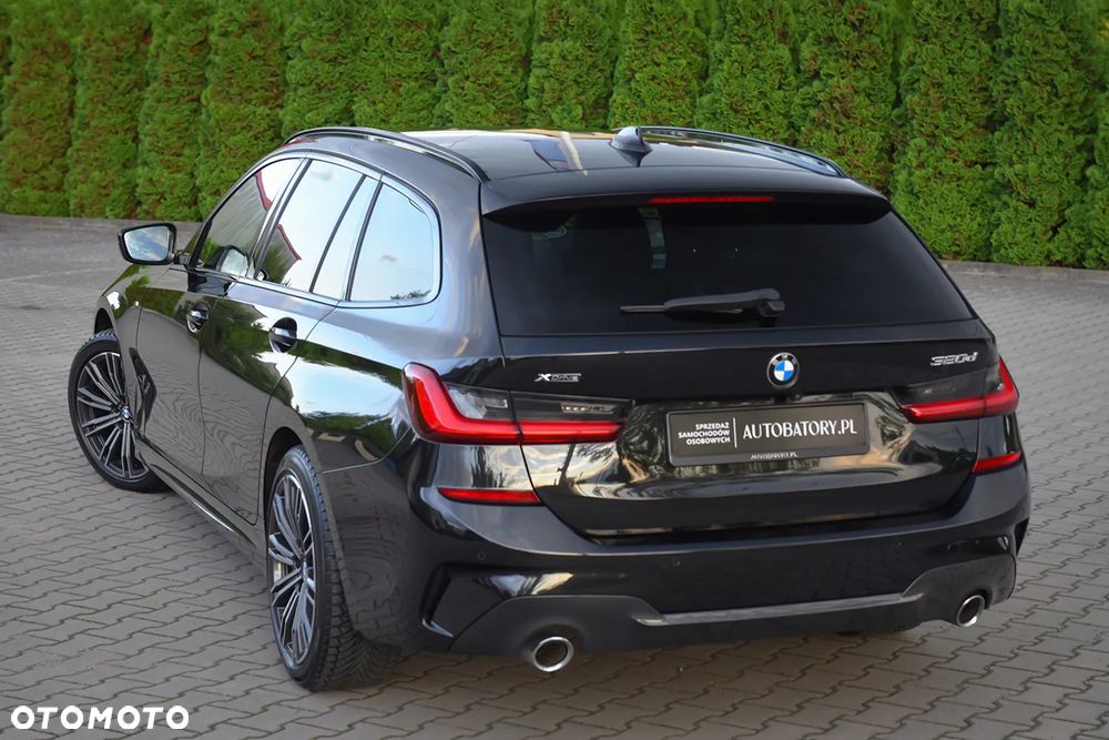 BMW Seria 3 320d xDrive Edition M Sport Shadow - 14