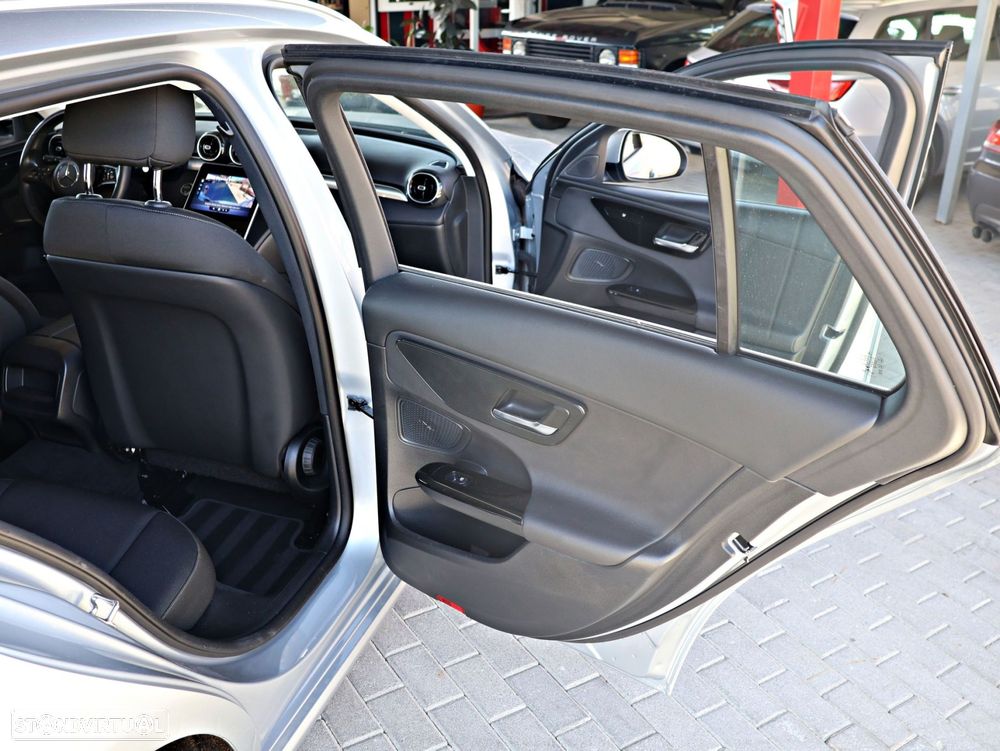 Mercedes-Benz C 200 d Avantgarde - 36