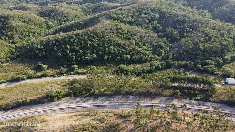 2 terrenos são marcos da serra - Grande imagem: 3/12