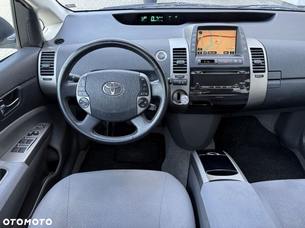 Toyota Prius (Hybrid) Sol - 20