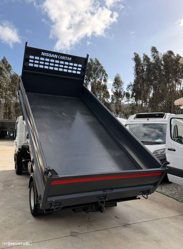 Nissan Cabstar Tri-basculante - 8