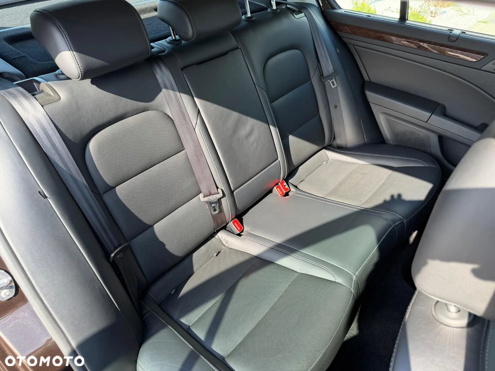 Skoda Superb 1.8 TSI Elegance DSG - 11