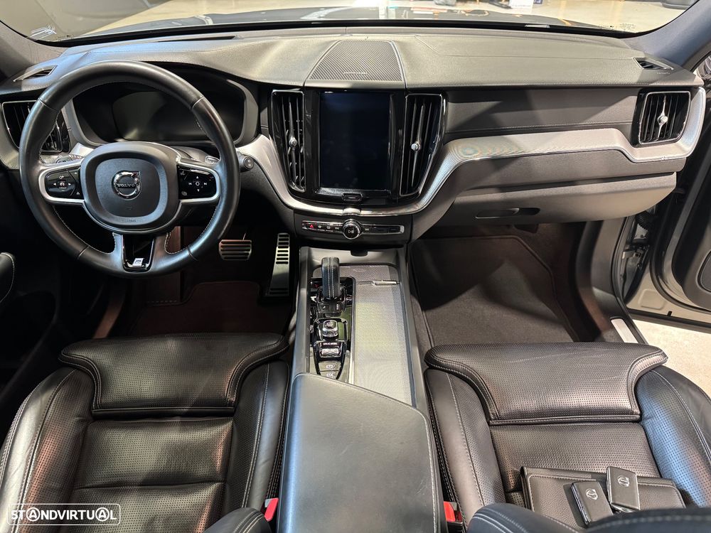 Volvo XC 60 2.0 B5 R-Design AWD - 47