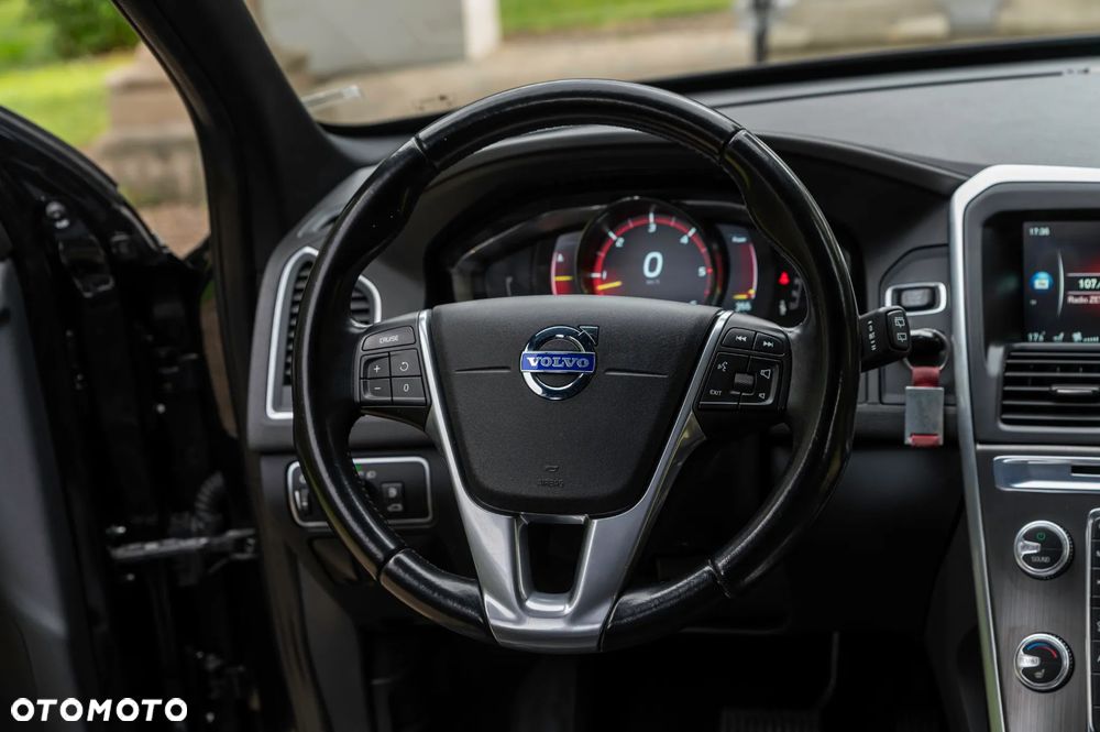 Volvo XC 60 D3 Geartronic Summum - 22