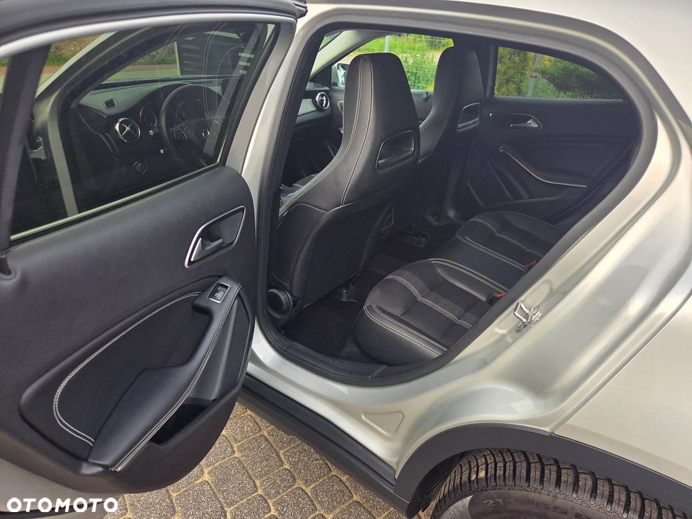 Mercedes-Benz GLA 220 d 4-Matic - 19