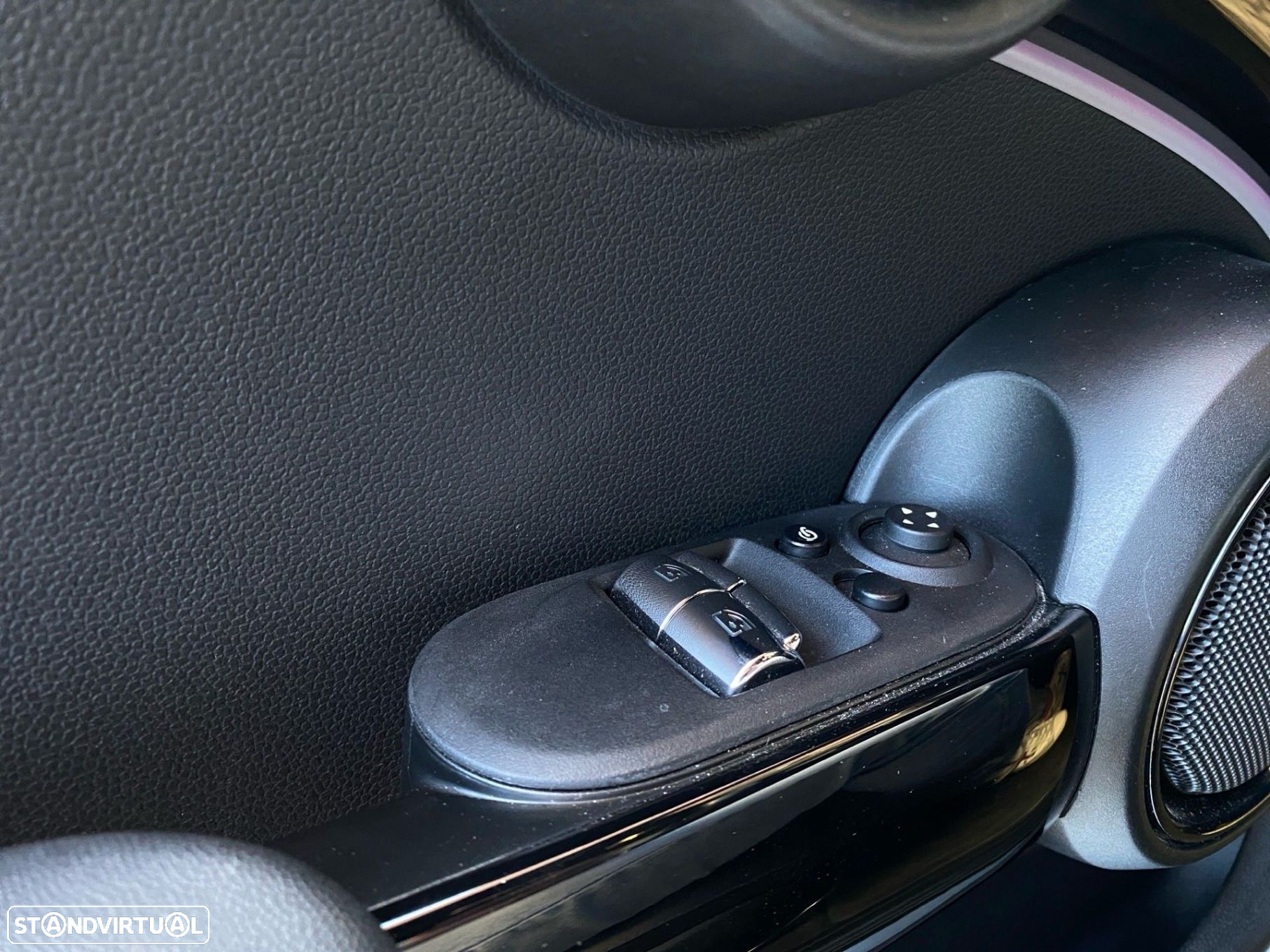 MINI 3 Portas Cooper SE Premium Extra Classic - 15