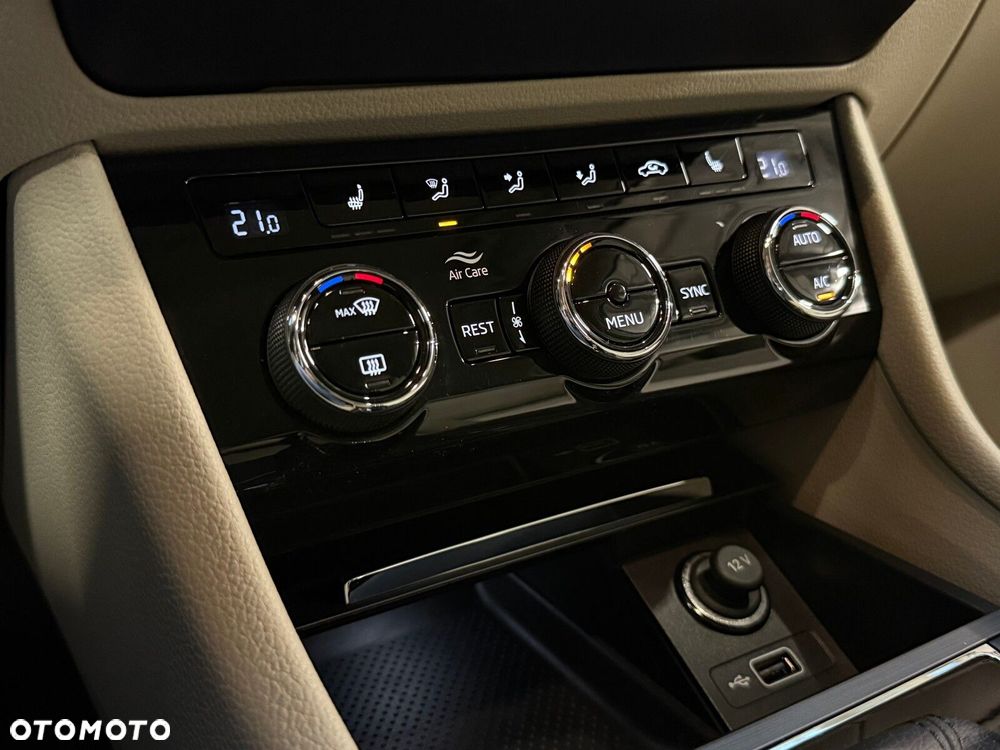 Skoda Superb 1.5 TSI ACT Style DSG - 33