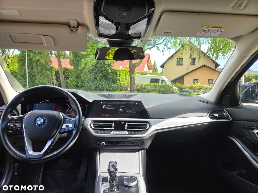 BMW Seria 3 320d xDrive Luxury Line Purity - 13
