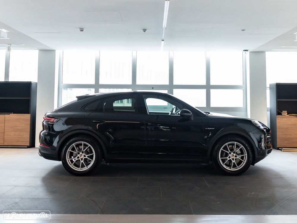 Porsche Cayenne Coupé E-Hybrid - 8