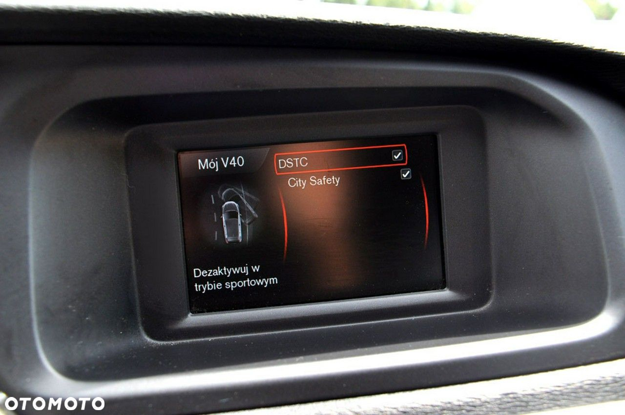 Volvo V40 D2 R-Design Momentum - 26