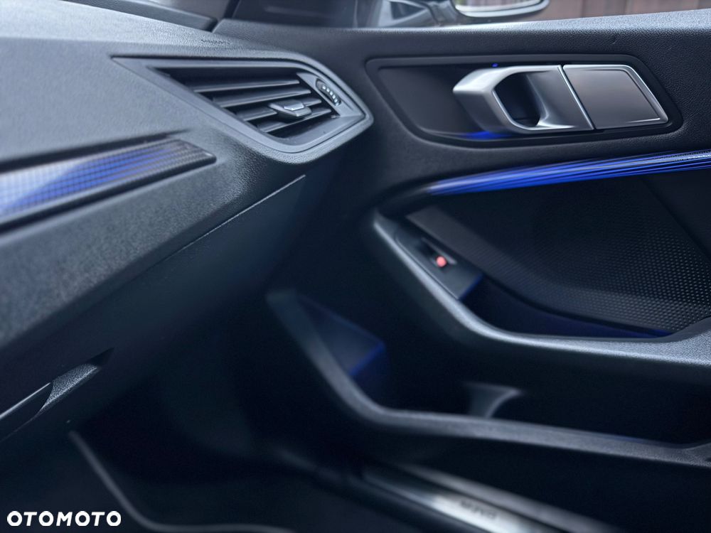 BMW Seria 1 118d Sport Line Shadow - 23