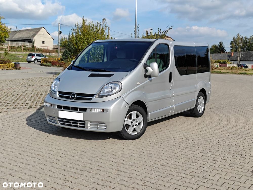 Opel Vivaro Tour