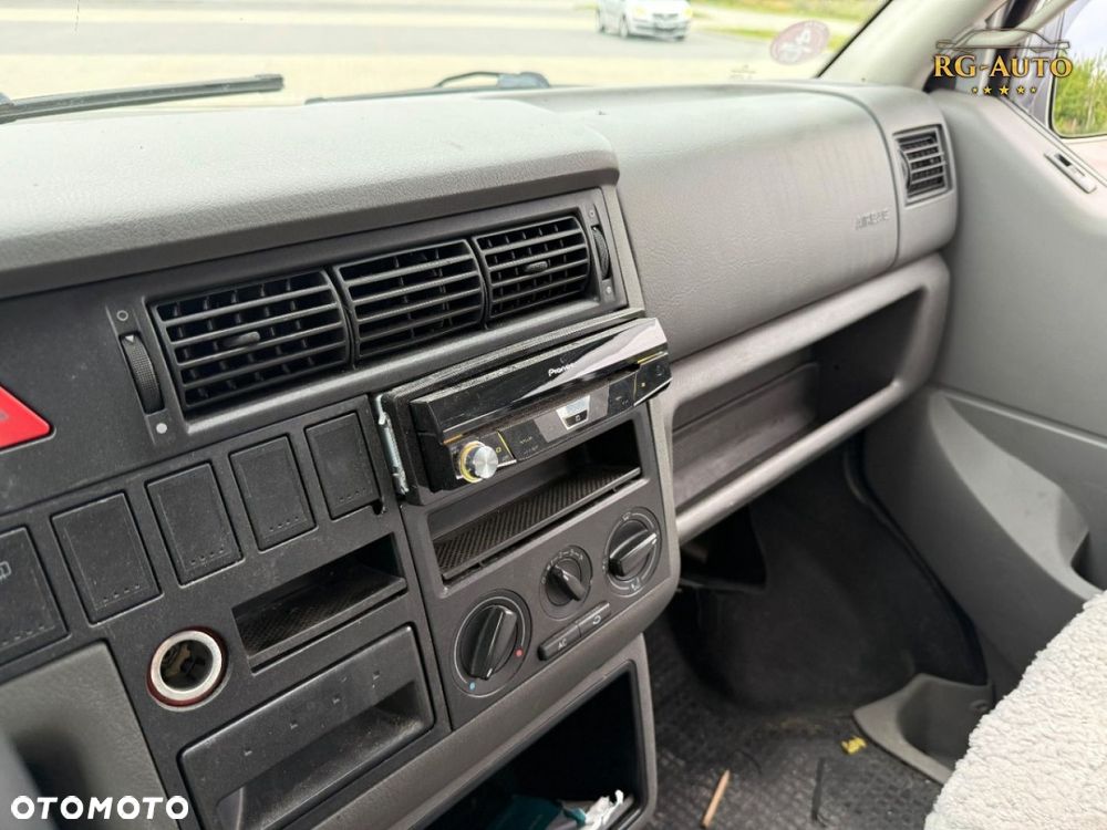 Volkswagen Transporter - 26