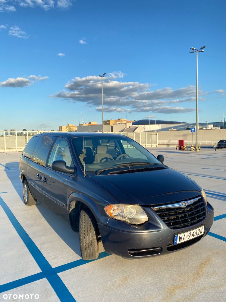 Chrysler Town & Country 3.3 LX - 1