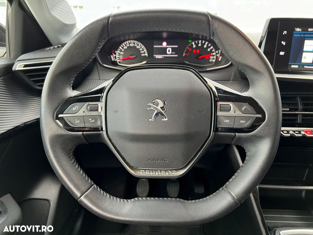 Peugeot 208 1.2 L PureTech STT Active Pack - 17