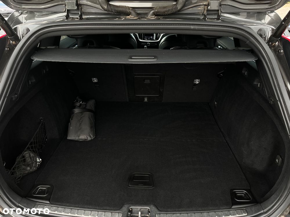 Volvo V60 B4 D Geartronic RDesign - 28