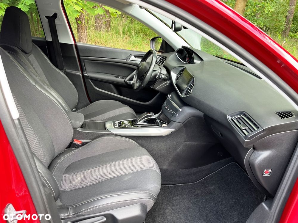 Peugeot 308 1.2 PureTech GPF Allure S&S EAT8 - 5