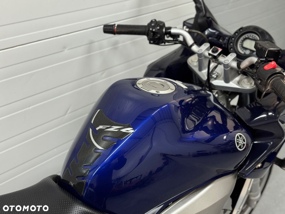 Yamaha FZ6 - 8