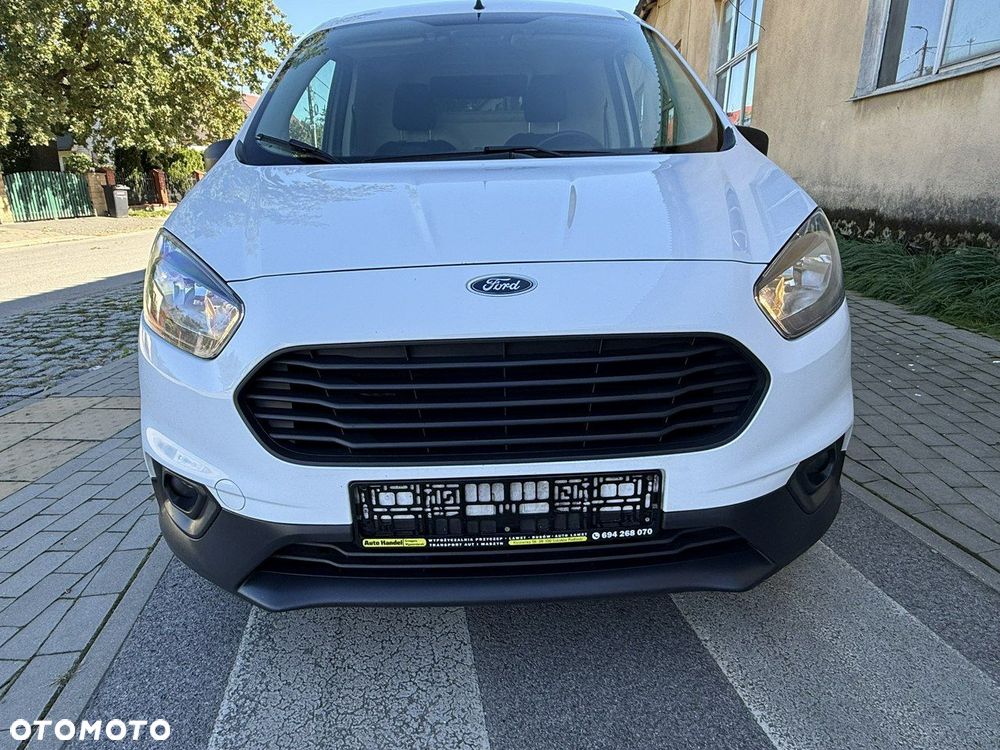 Ford Transit Courier - 15
