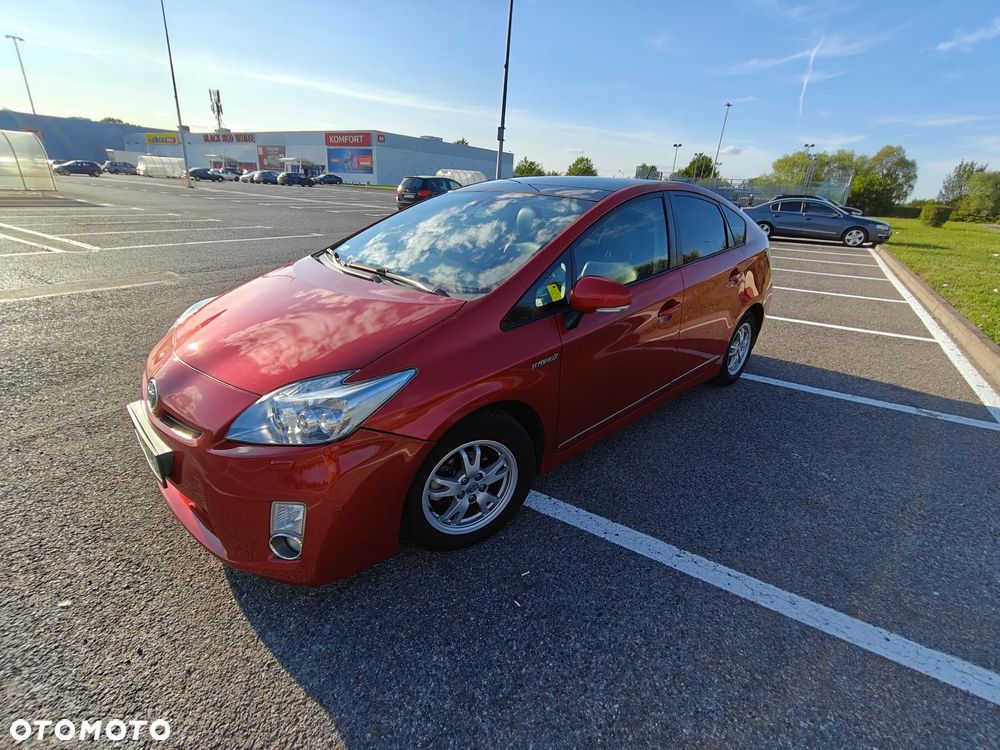 Toyota Prius 1.8 HSD Prestige - 3