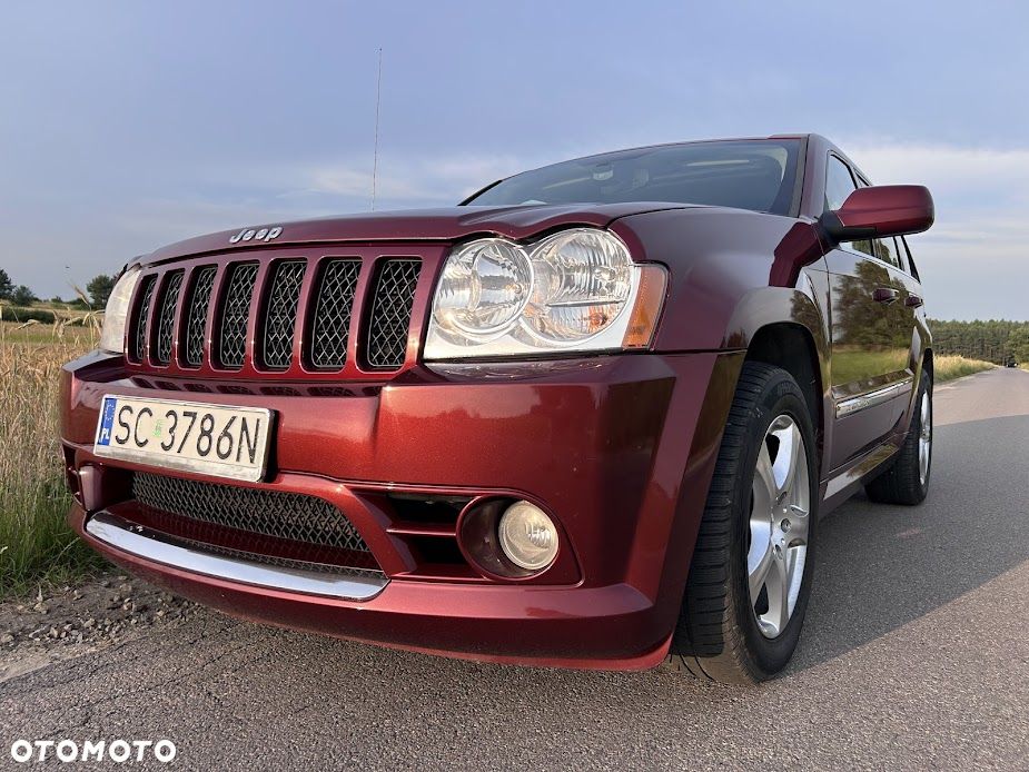 Jeep Grand Cherokee - 37