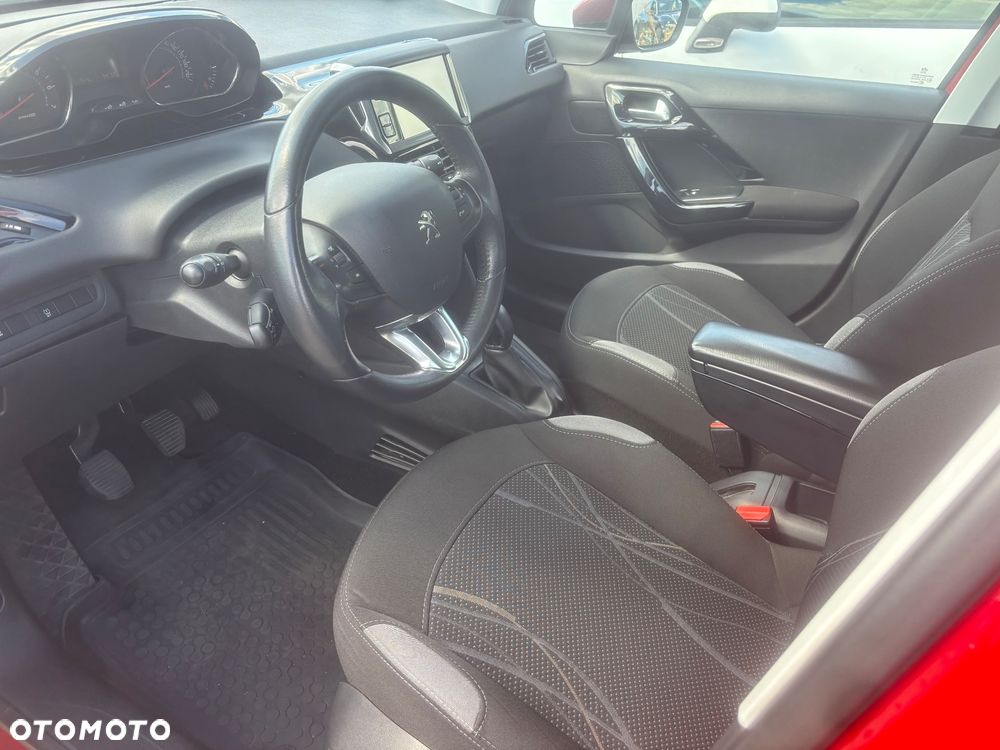 Peugeot 208 1.2 PureTech Active - 36