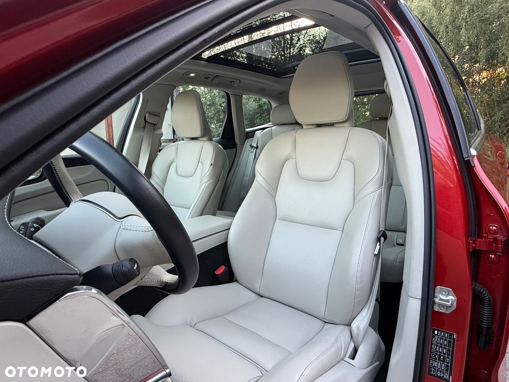 Volvo XC 60 T6 Plug-In Hybrid AWD Inscription - 12