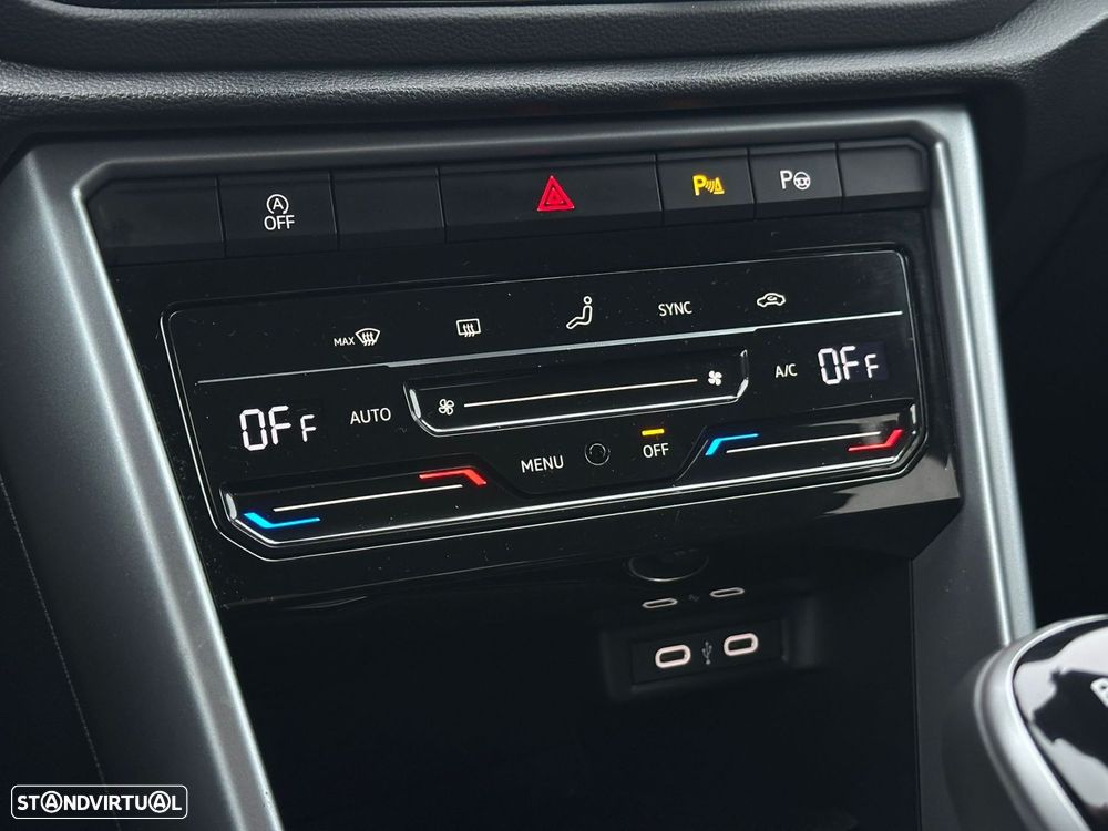 VW T-Roc 1.0 TSI Urban - 25